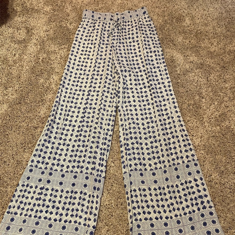 Wide leg flowy pants